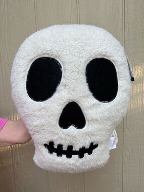 Novogratz Skull Halloween Pillow